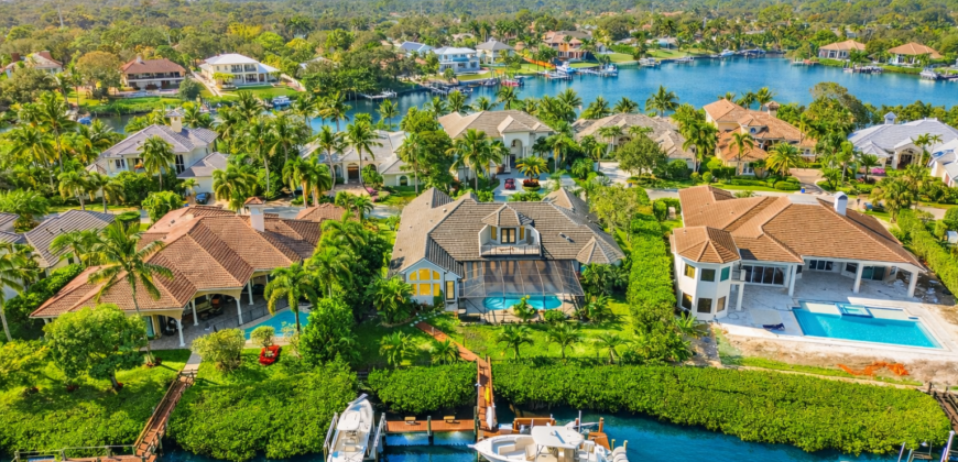 18989 SE Windward Island Lane