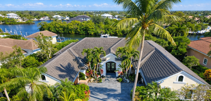 18989 SE Windward Island Lane